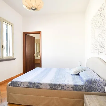 2 Bedroom Amazing In Nyaraló Triscina